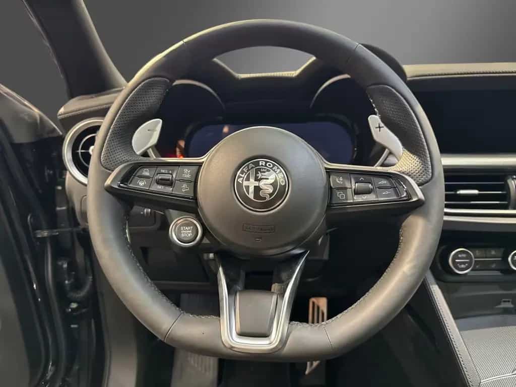 Alfa Romeo Stelvio Veloce Q4 2.0 - VOLL  AHK - 21 Zoll- SD 07/2025-photo-12