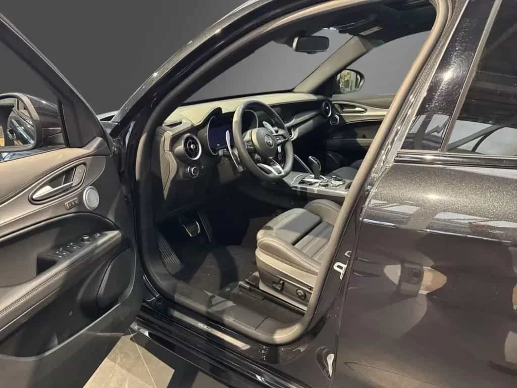 Alfa Romeo Stelvio Veloce Q4 2.0 - VOLL  AHK - 21 Zoll- SD 07/2025-photo-5