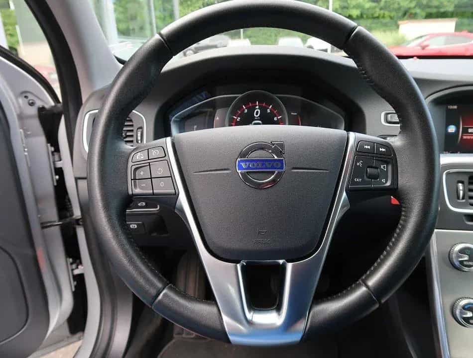 Volvo S60 *Liebhabergepflegter Topzustand*viele Extras 06/2017-photo-13