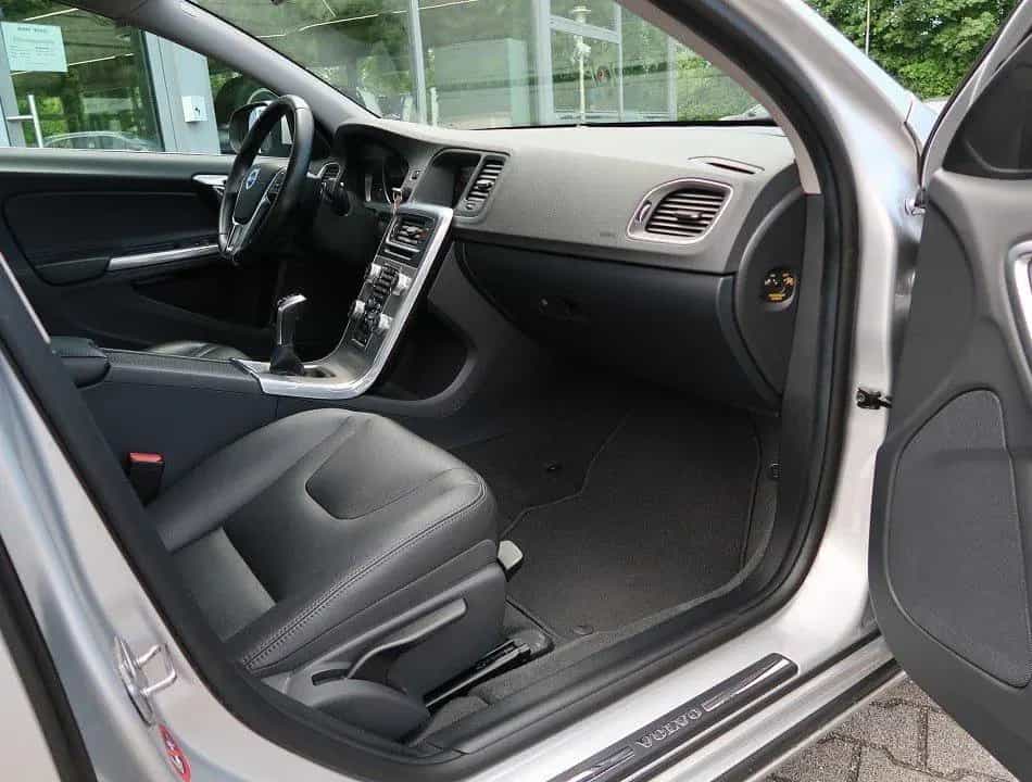 Volvo S60 *Liebhabergepflegter Topzustand*viele Extras 06/2017-photo-27