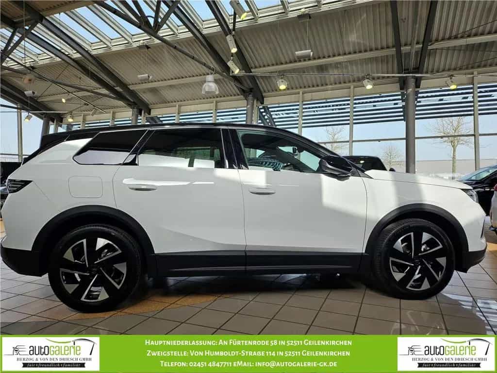 Opel Grandland (X) Grandland 1.2 DI Hybrid 48 V Automatik GS 09/2025-photo-3