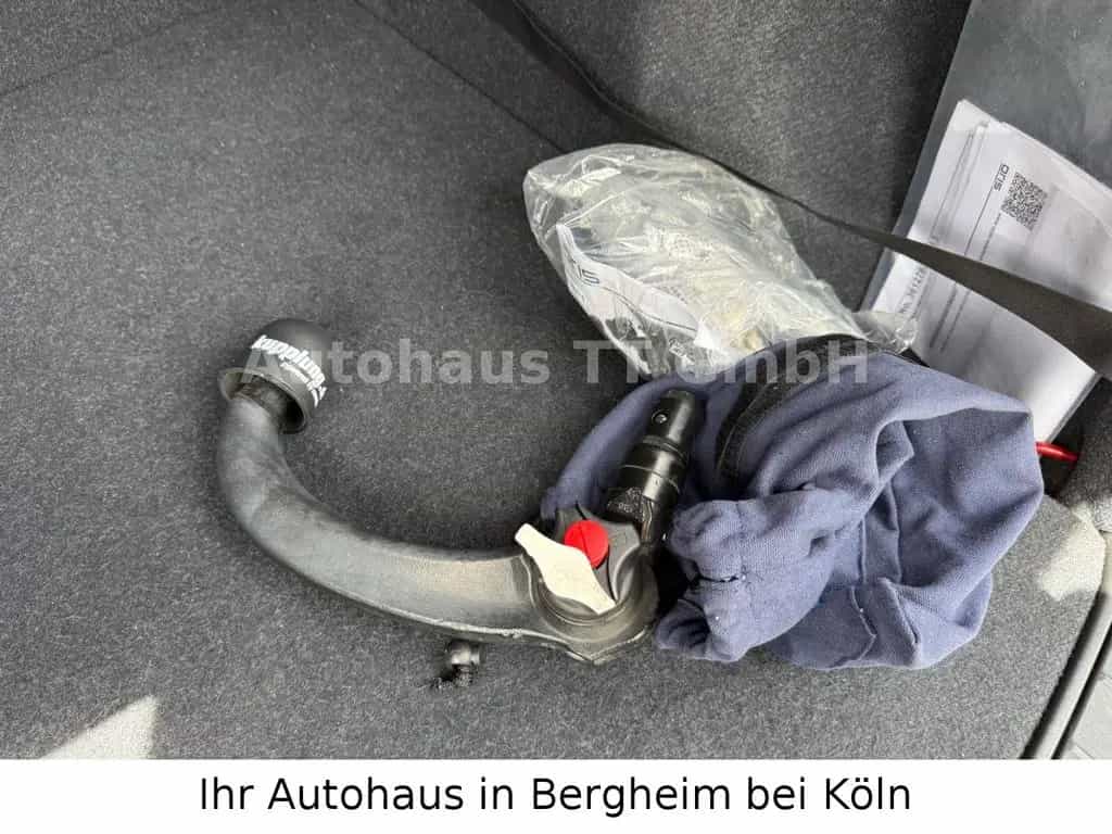 Volvo XC40 T3 Momentum°LED°Kamera°PDC°AHK°Sitz-Hz°2.HD 04/2019-photo-23