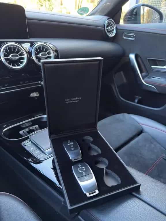 Mercedes-Benz CLA 200 AMG Coupé PANORAMA 19ZOLL Kamera 08/2020-photo-12