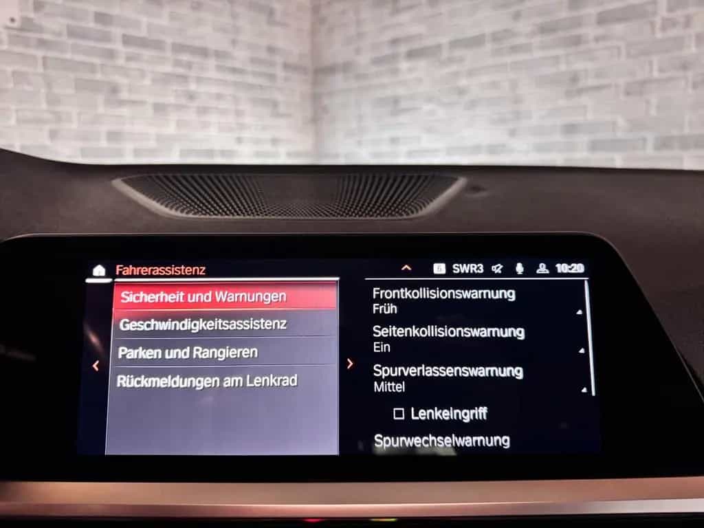 BMW 320 3 Touring 320d xDrive/LED/CAM/PANO/HEADUP 06/2020-photo-18
