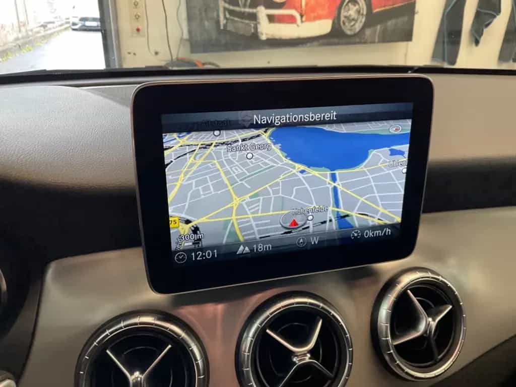 Mercedes-Benz CLA 200 Aut.,AMG,LED,SH,Xen,Navi, 2.Hd 09/2018-photo-32