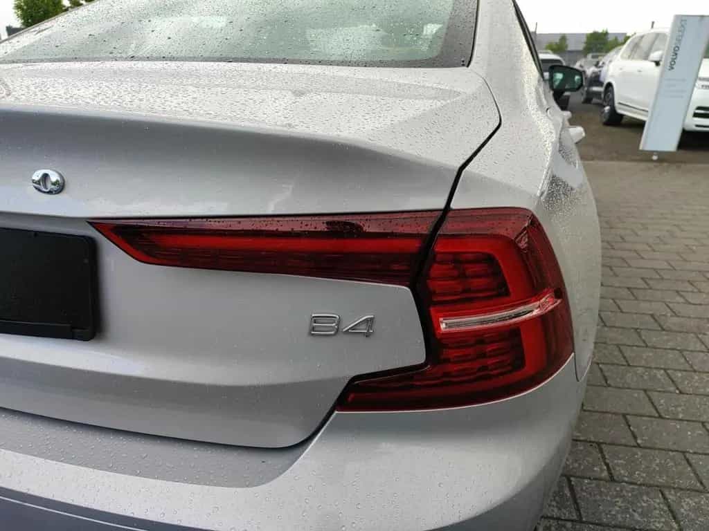 Volvo S60 B4 Plus Dark AHK Navi Digitales Cockpit Memo 12/2022-photo-11