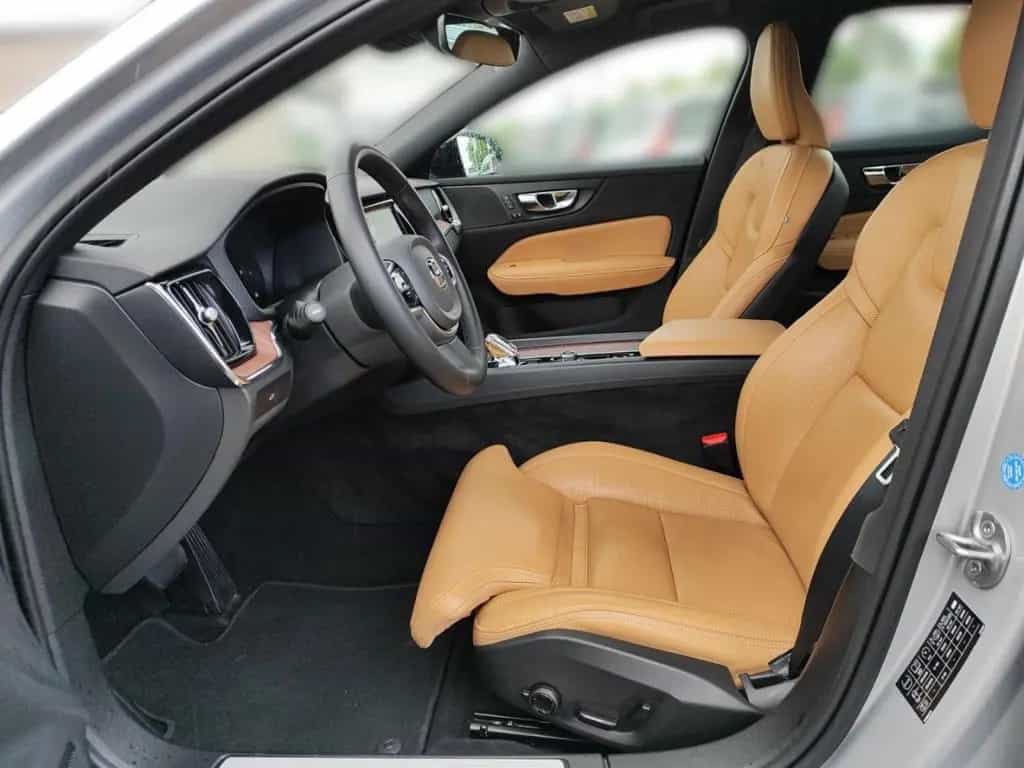 Volvo S60 B4 Plus Dark AHK Navi Digitales Cockpit Memo 12/2022-photo-13