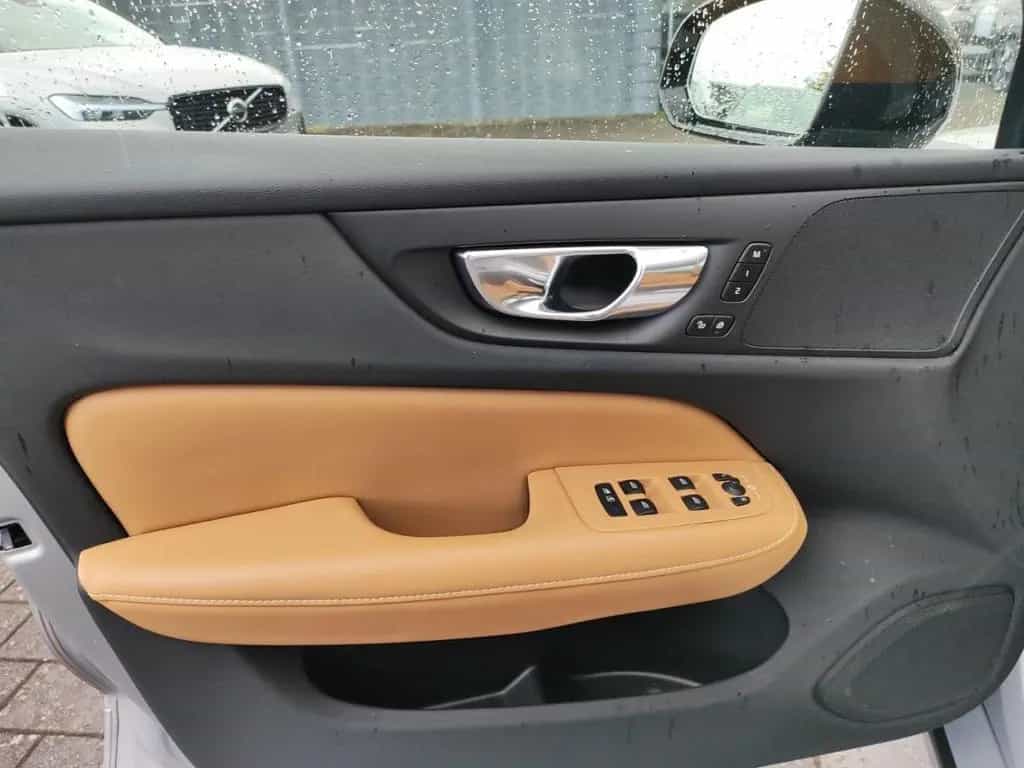 Volvo S60 B4 Plus Dark AHK Navi Digitales Cockpit Memo 12/2022-photo-14