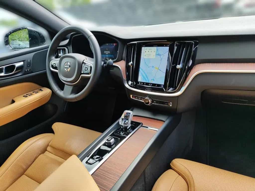 Volvo S60 B4 Plus Dark AHK Navi Digitales Cockpit Memo 12/2022-photo-21