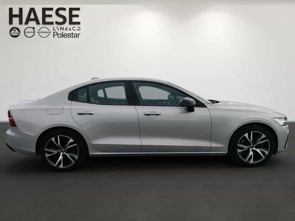 Volvo S60 B4 Plus Dark AHK Navi Digitales Cockpit Memo 12/2022-photo-3