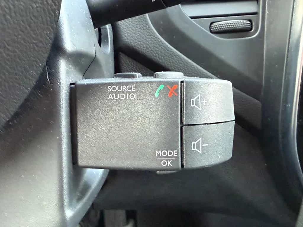 Renault Captur TCe 150 *NAVI*AHK*PDC*SHZ 06/2019-photo-17