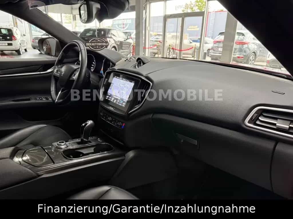Maserati Ghibli 3.0 V6 Diesel *Luxury-/*Sportpaket*LED* 09/2016-photo-42