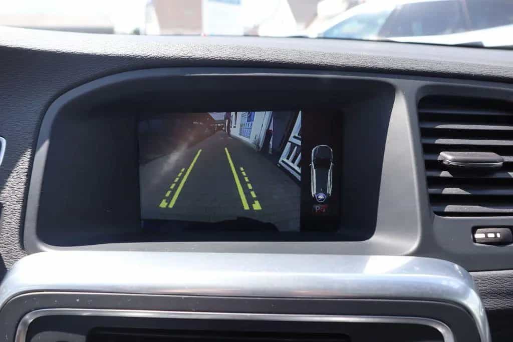 Volvo V60 T3 Summum|NAVI|R-CAM|ACC|PANO|XENON|LEDER| 12/2016-photo-20