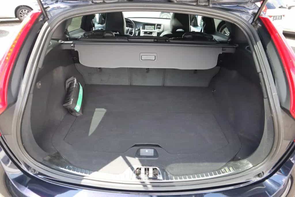 Volvo V60 T3 Summum|NAVI|R-CAM|ACC|PANO|XENON|LEDER| 12/2016-photo-23