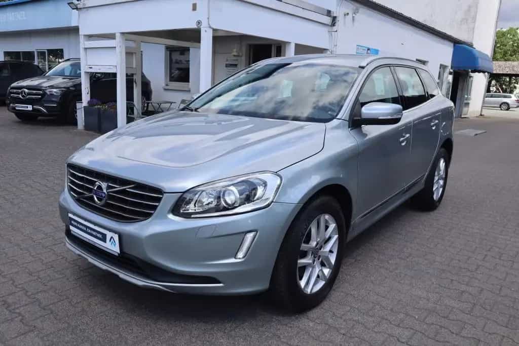 Volvo XC60 D4 Geartronic Summum|NAVI|XENON|R-CAM|LEDER 10/2017-photo-0