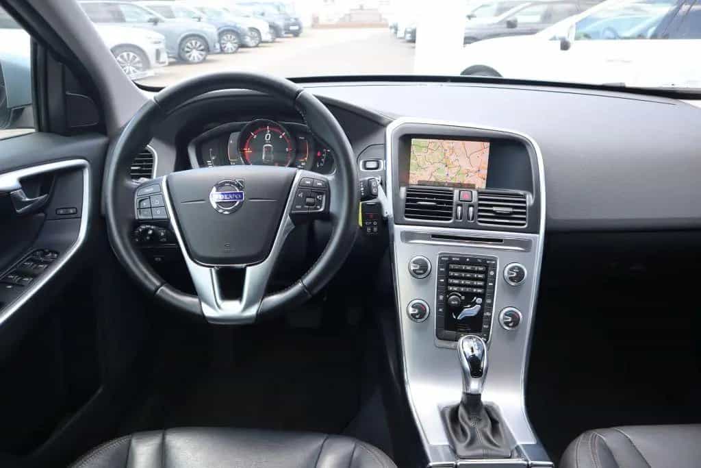 Volvo XC60 D4 Geartronic Summum|NAVI|XENON|R-CAM|LEDER 10/2017-photo-15
