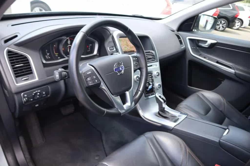 Volvo XC60 D4 Geartronic Summum|NAVI|XENON|R-CAM|LEDER 10/2017-photo-17
