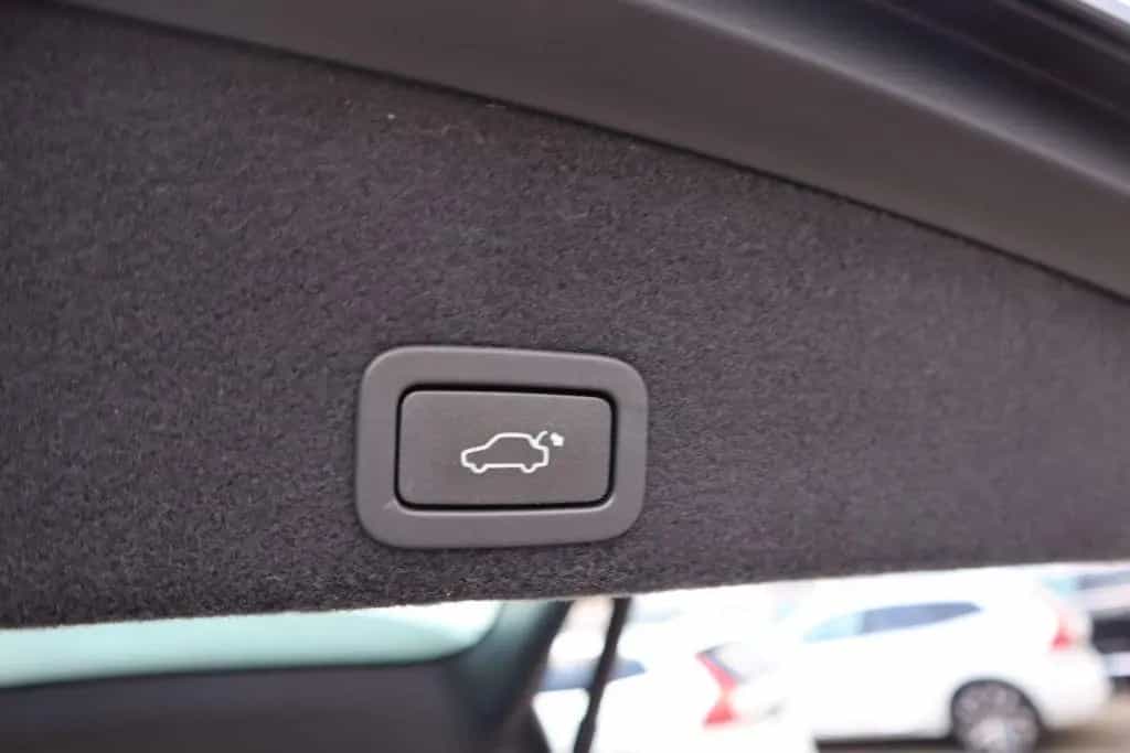 Volvo XC60 D4 Geartronic Summum|NAVI|XENON|R-CAM|LEDER 10/2017-photo-23