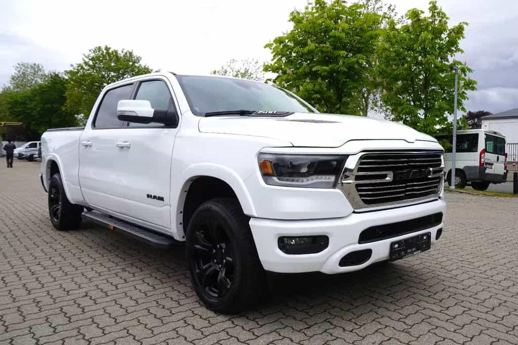 Dodge RAM 5,7 Laramie Sport  long~4x4~Leder~LED~AHK~ 07/2022-photo-0