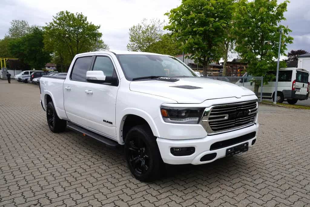Dodge RAM 5,7 Laramie Sport  long~4x4~Leder~LED~AHK~ 07/2022-photo-1