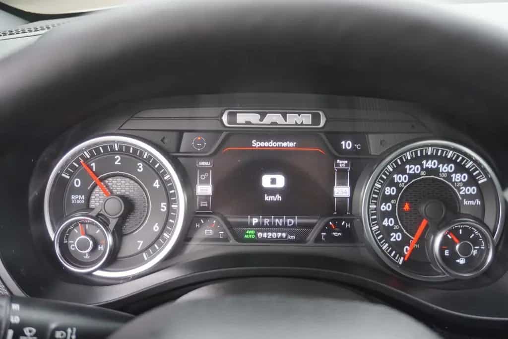Dodge RAM 5,7 Laramie Sport  long~4x4~Leder~LED~AHK~ 07/2022-photo-13