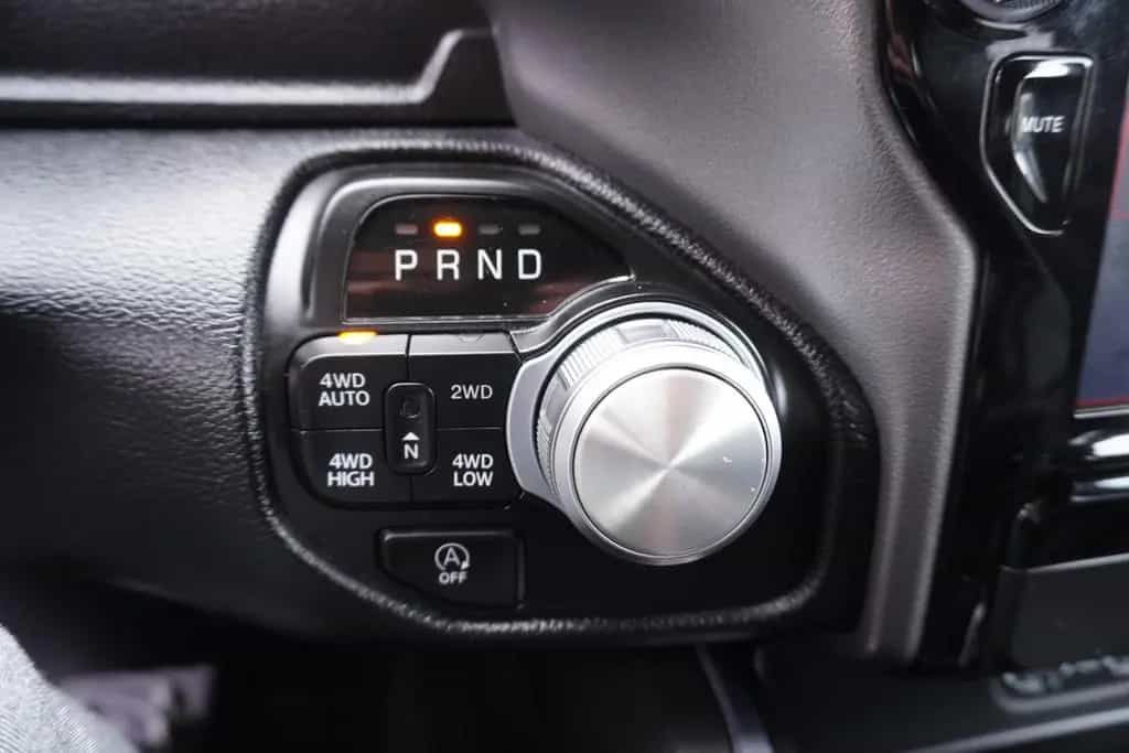 Dodge RAM 5,7 Laramie Sport  long~4x4~Leder~LED~AHK~ 07/2022-photo-16