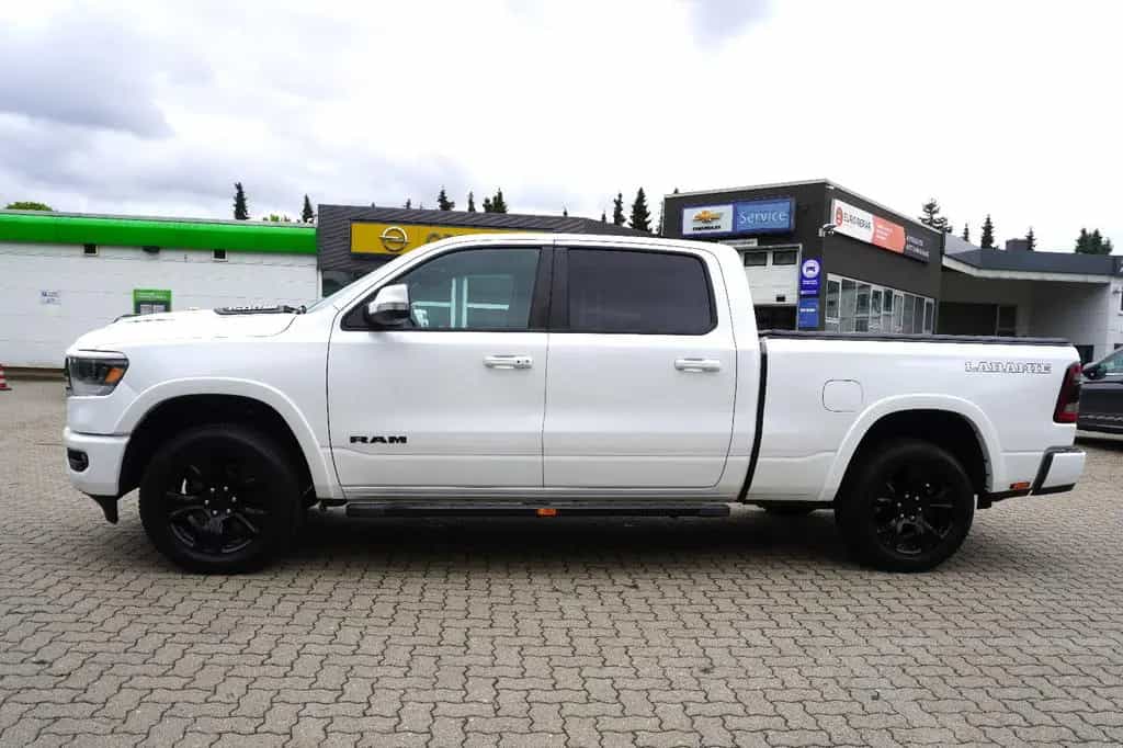 Dodge RAM 5,7 Laramie Sport  long~4x4~Leder~LED~AHK~ 07/2022-photo-4