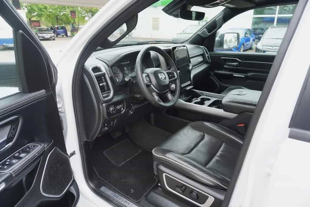 Dodge RAM 5,7 Laramie Sport  long~4x4~Leder~LED~AHK~ 07/2022-photo-8
