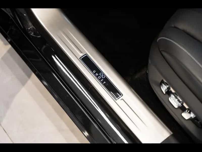 Rolls-Royce Ghost Black Badge null-photo-19