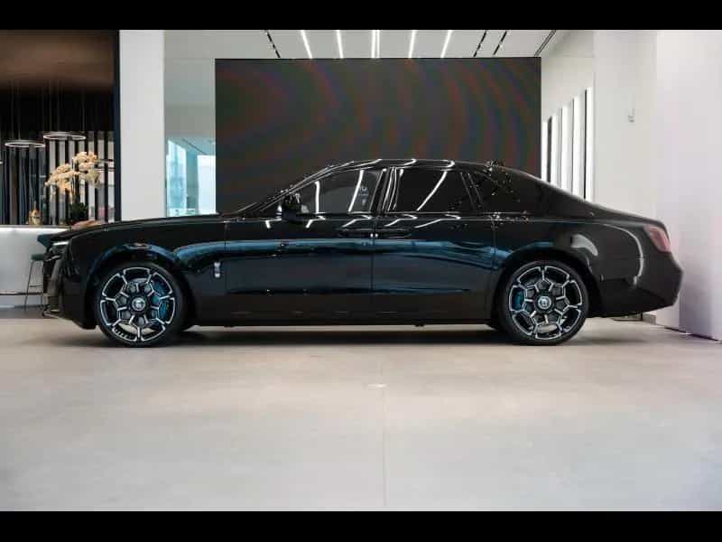 Rolls-Royce Ghost Black Badge null-photo-2