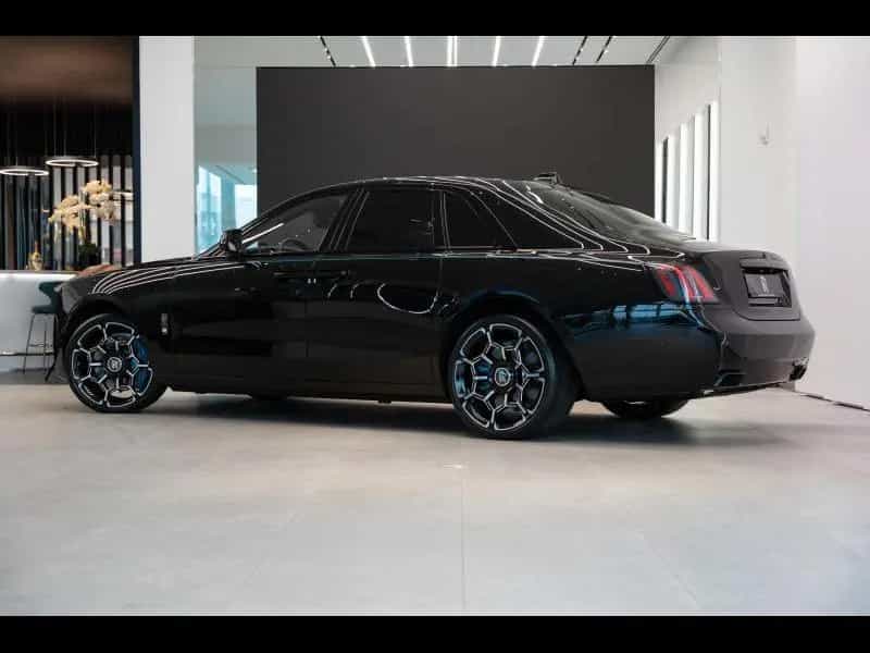 Rolls-Royce Ghost Black Badge null-photo-4