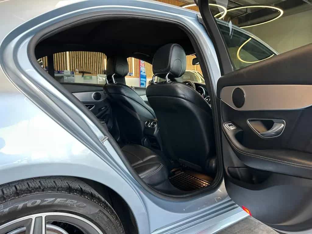 Mercedes-Benz C 200 *4Matic*AMG*Pano*LED* 01/2018-photo-27
