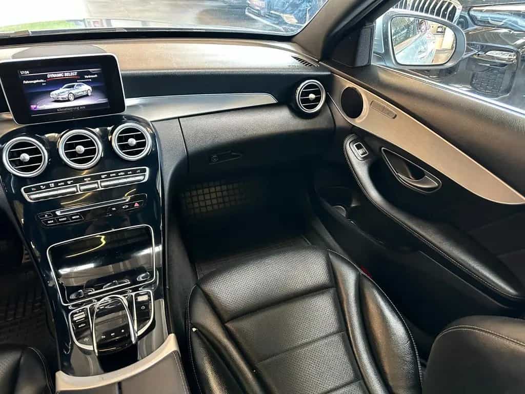 Mercedes-Benz C 200 *4Matic*AMG*Pano*LED* 01/2018-photo-31