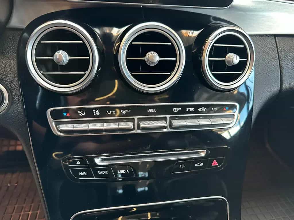 Mercedes-Benz C 200 *4Matic*AMG*Pano*LED* 01/2018-photo-41