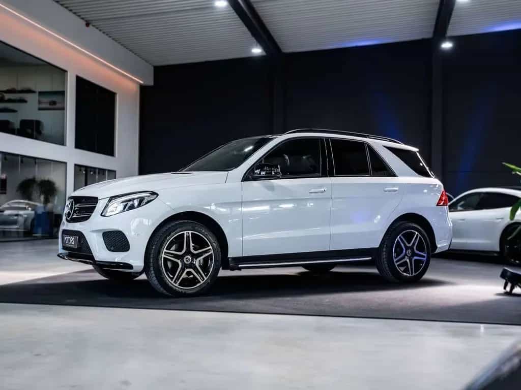 Mercedes-Benz GLE 250 250d 4-Matic - AHK - AMG line - Night pa 03/2017-photo-1