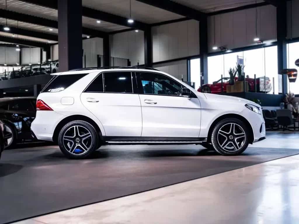 Mercedes-Benz GLE 250 250d 4-Matic - AHK - AMG line - Night pa 03/2017-photo-4