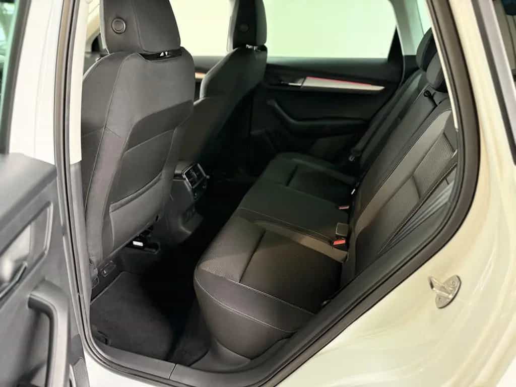 Skoda Karoq 1.5 TSI ACT DSG Tour KAMERA NAVI ACC LED 03/2023-photo-12