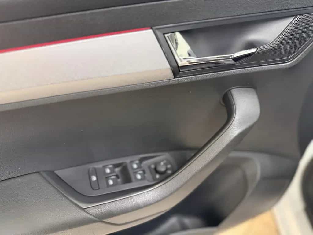 Skoda Karoq 1.5 TSI ACT DSG Tour KAMERA NAVI ACC LED 03/2023-photo-14