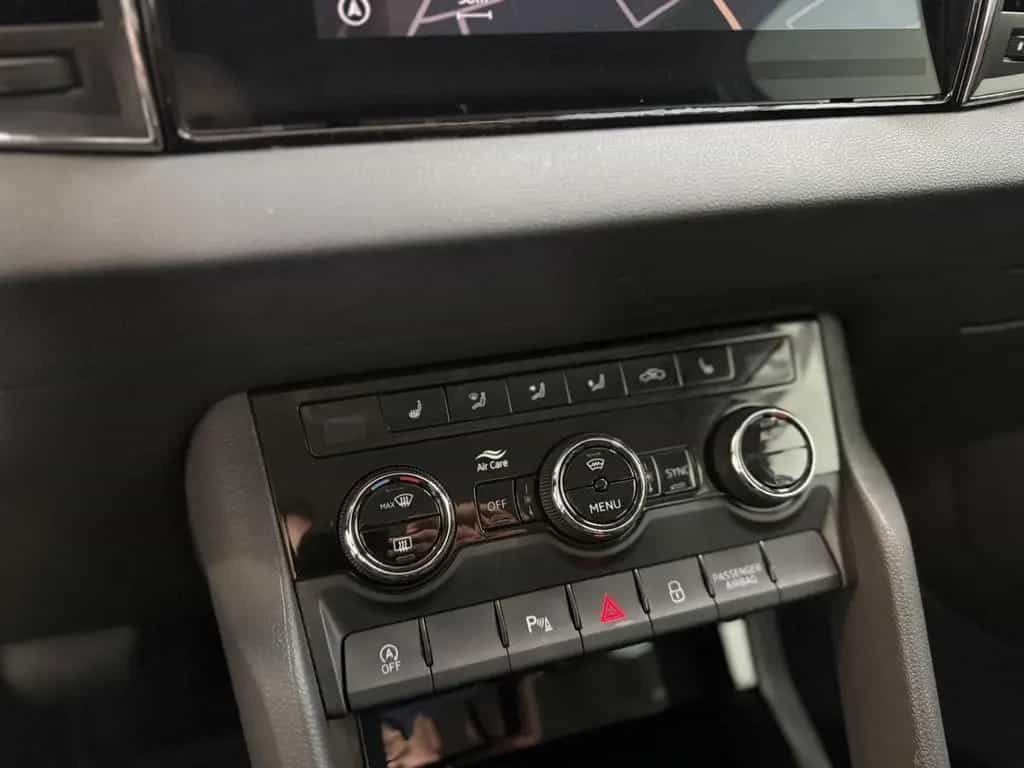 Skoda Karoq 1.5 TSI ACT DSG Tour KAMERA NAVI ACC LED 03/2023-photo-20
