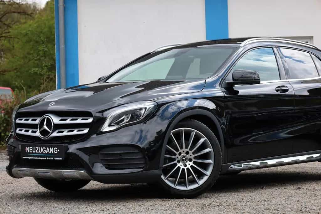 Mercedes-Benz GLA 250 4Matic AMG Line/PANO/KAMERA/TOTW/LED/NAV 10/2019-photo-1