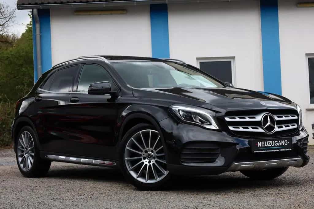 Mercedes-Benz GLA 250 4Matic AMG Line/PANO/KAMERA/TOTW/LED/NAV 10/2019-photo-3
