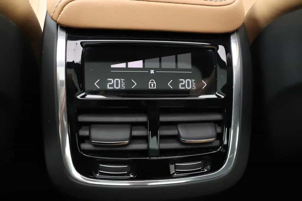 Volvo V60 Cross Country B5 265PK Aut. Inscription Pano 10/2021-photo-15