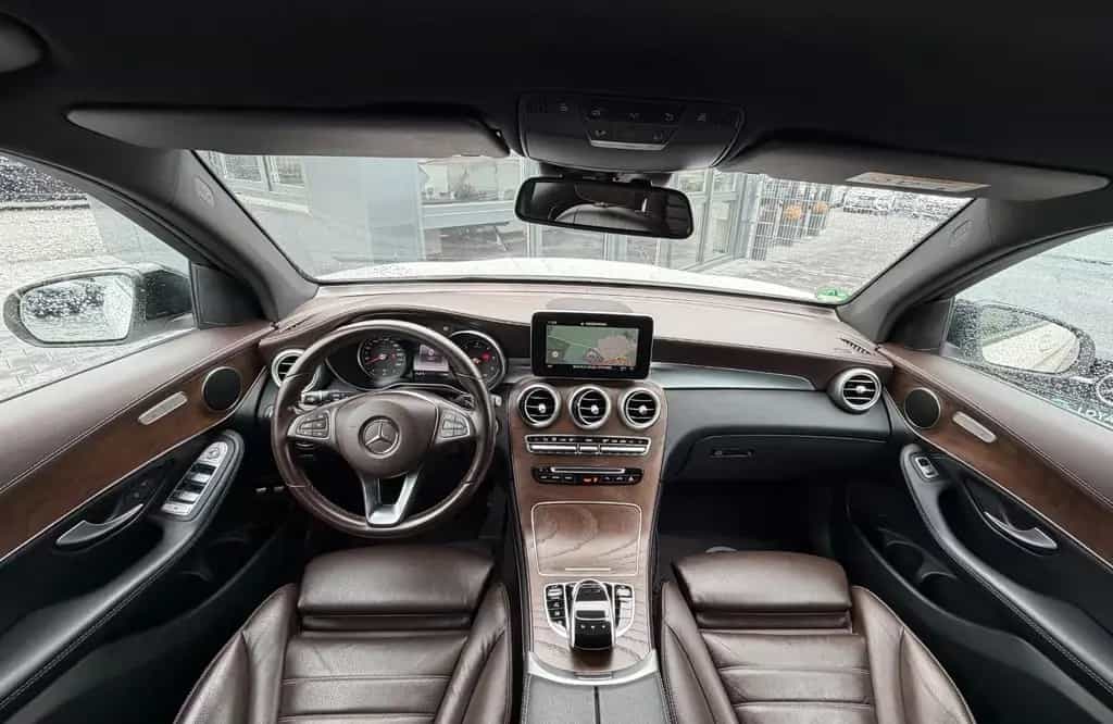 Mercedes-Benz GLC 250 d 4M*9G*AMG*LED*KAMERA*NIGHT*AHK*LEDER* 06/2018-photo-2