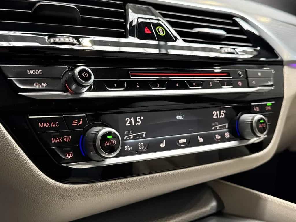BMW 6 Series 640 i M-Paket Bowers & Wilkins|Pano|HUD|LED|Kame 07/2017-photo-35