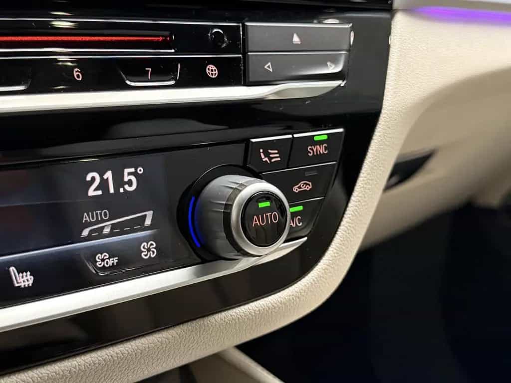 BMW 6 Series 640 i M-Paket Bowers & Wilkins|Pano|HUD|LED|Kame 07/2017-photo-36