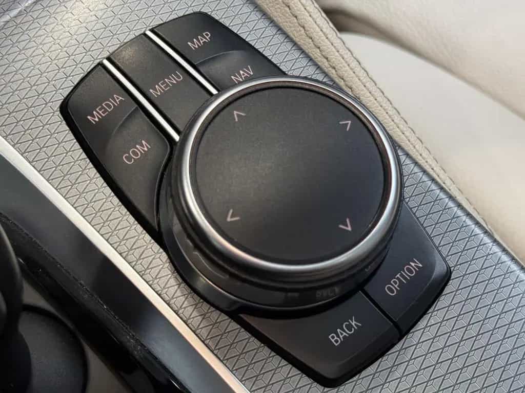 BMW 6 Series 640 i M-Paket Bowers & Wilkins|Pano|HUD|LED|Kame 07/2017-photo-40
