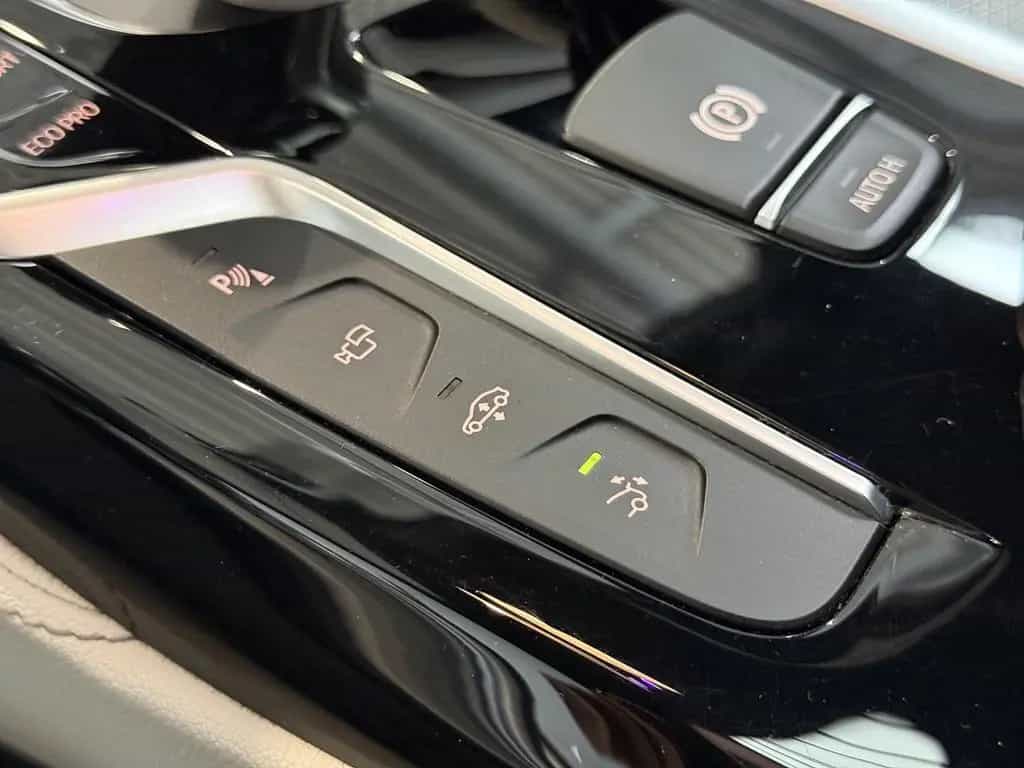 BMW 6 Series 640 i M-Paket Bowers & Wilkins|Pano|HUD|LED|Kame 07/2017-photo-41