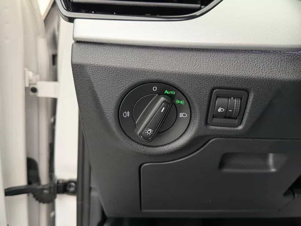 Skoda Kamiq 1.0 TSI*AMBITION*R.KAM-SHZ-TEMPO-SOL-APPLE 09/2021-photo-30