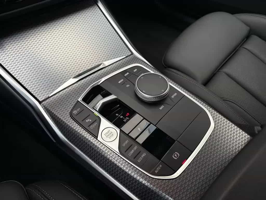 BMW 318 i M Sport NAVI LED Sound Syst. PDC V+H DAB 03/2023-photo-11