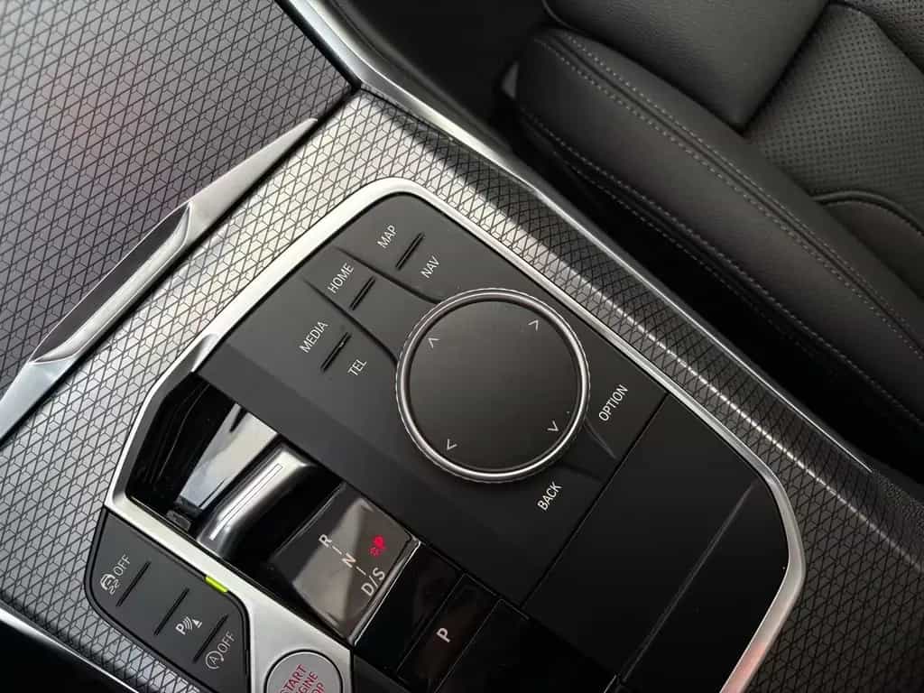 BMW 318 i M Sport NAVI LED Sound Syst. PDC V+H DAB 03/2023-photo-12